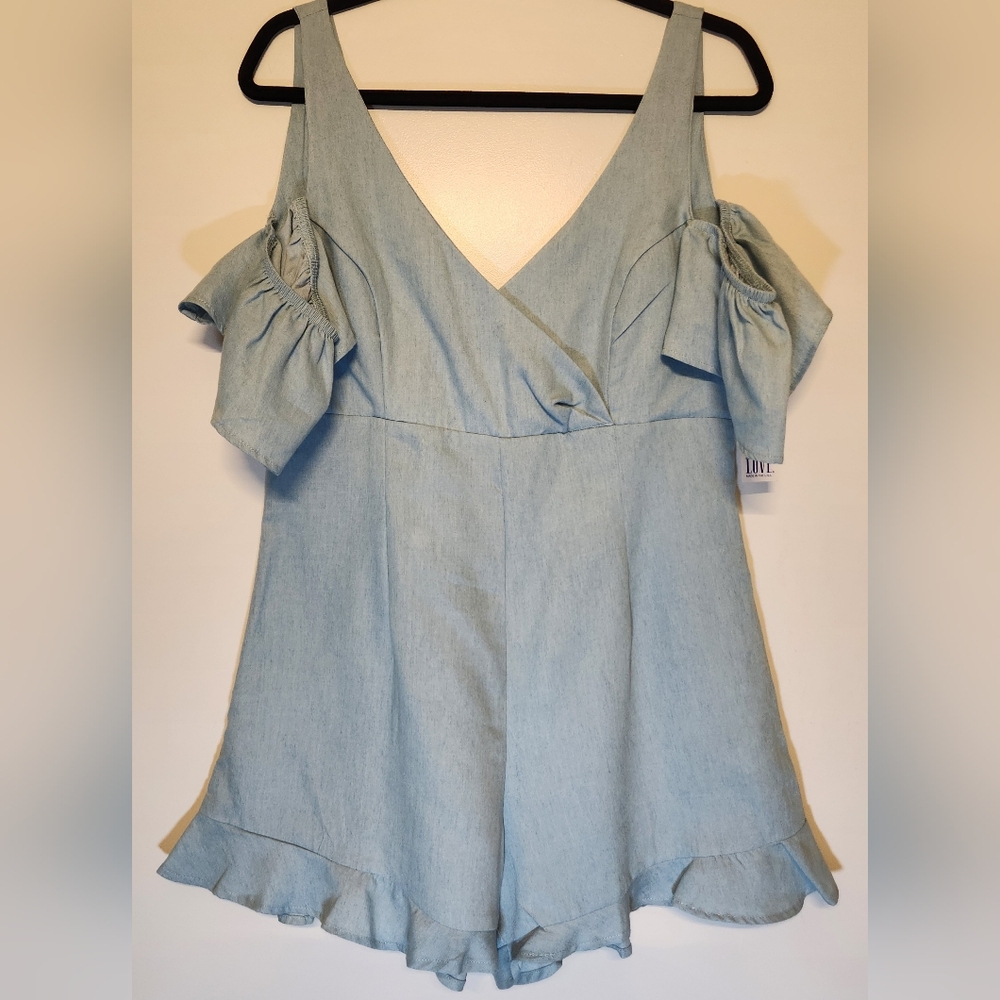 NWT Lucy Love Romper Size Large 100% Cotton Cold Shoulder Flutter Ruffle Sleeve